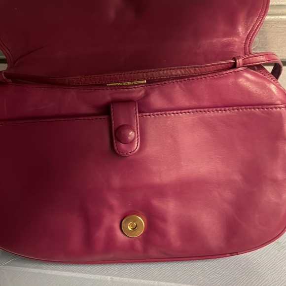 Vintage bottega veneta cross body bag 💕 - Picture 11 of 16